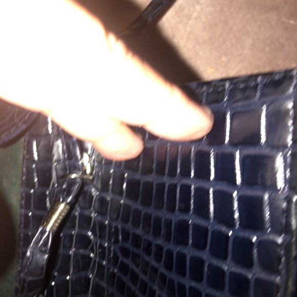 Black Italian Small  Croc-Embossed Crossbody Bag - Picture 7 of 9